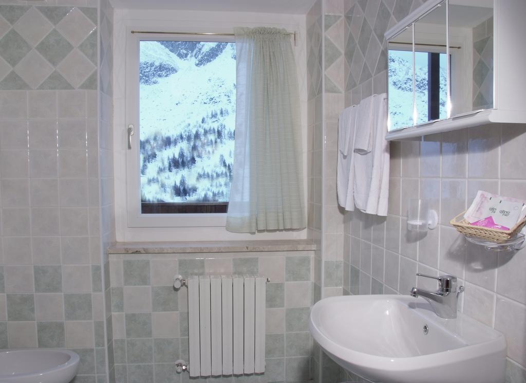 Albergo Eden Passo del Tonale Room photo